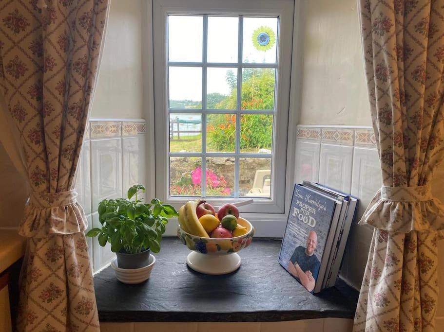 Banc Cottage Moylgrove Buitenkant foto