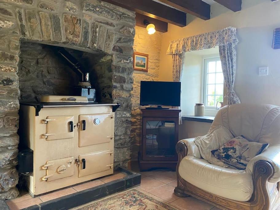 Banc Cottage Moylgrove Buitenkant foto